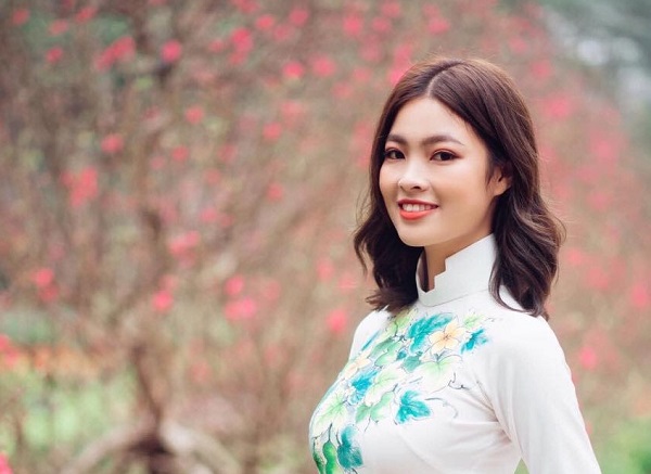 Người đẹp du lịch Quảng Bình 2019 tiết lộ bị đối xử như giúp việc, dẫn đi tiếp khách