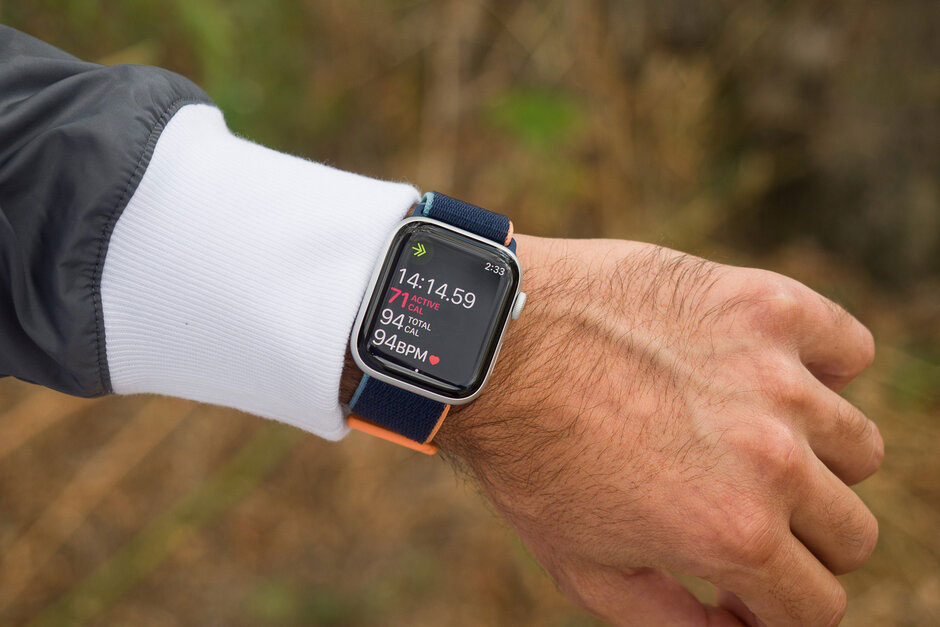 Đánh giá Apple Watch SE: Tốt nhưng đắt