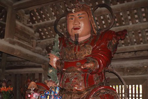 Bí ẩn những cặp tượng Hộ Pháp khổng lồ bằng đất sét trong chùa Việt