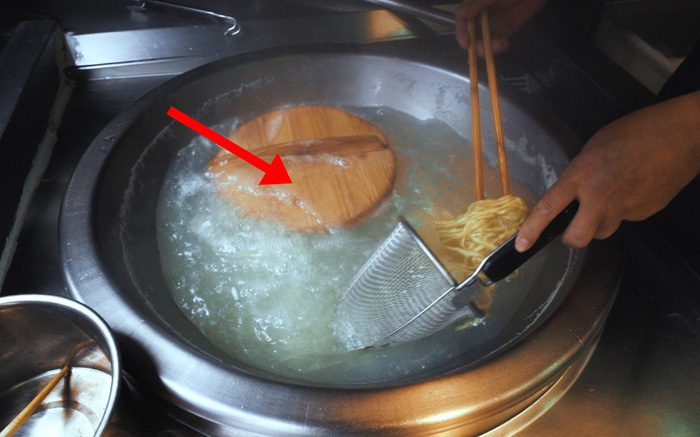 Món mì 300 tuổi nấu cùng một thứ lạ kỳ, đến Hoàng đế Càn Long cũng tấm tắc khen ngon