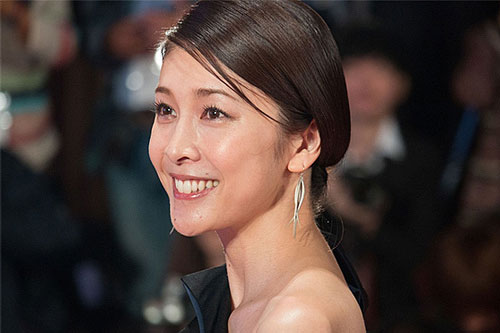 Bố chồng xót xa vì mỹ nhân Nhật tự tử