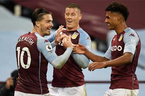 Aston Villa, "rũ bùn" đứng dậy chói sáng