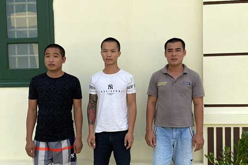 Thanh Hóa: Mâu thuẫn khi hát karaoke, vác dao và gậy sắt đuổi chém nhau