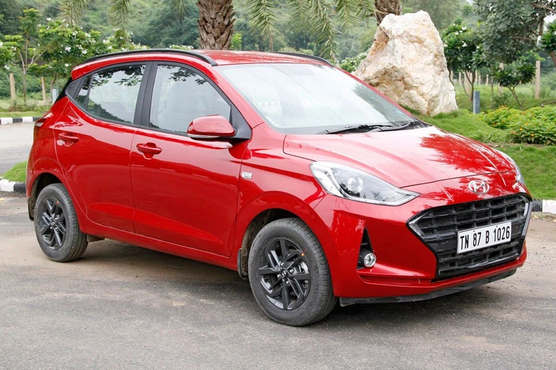 8. Hyundai Grand i10 (doanh số: 10.385 chiếc).