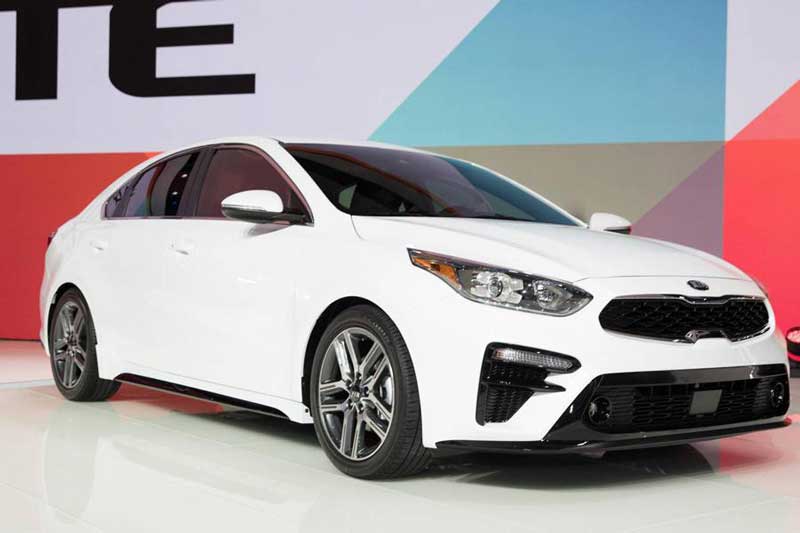 XE HOT (8/10): Bảng giá xe Kia tháng 10, đối thủ của Toyota Vios giảm giá kỷ lục tại VN