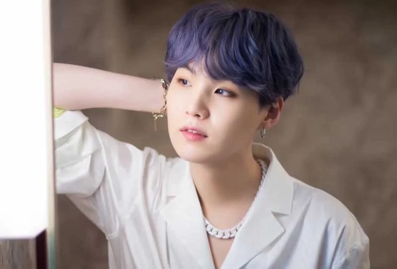 2. Suga (BTS).