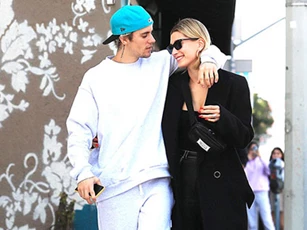 Bị công kích, vợ Justin Bieber từng không muốn thân mật với chồng trước công chúng
