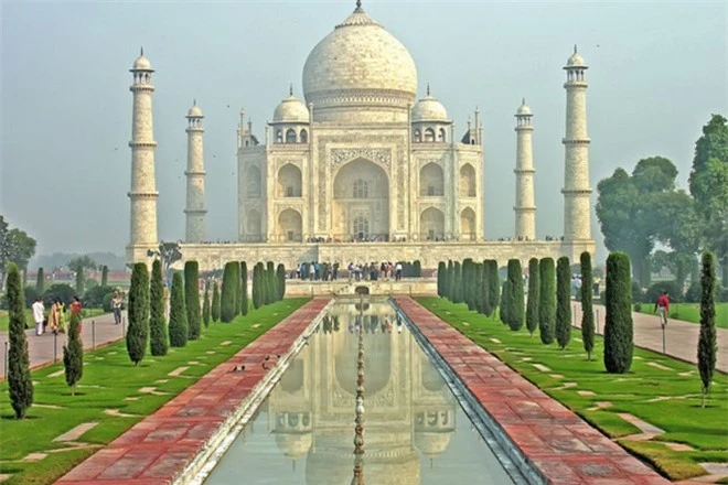 Lăng mộ Taj Mahal là một khám phá thế giới vĩ đại của nhân loại