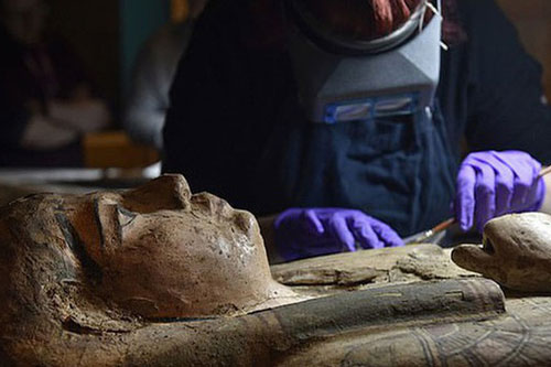 Đưa xác ướp 3.000 năm tuổi của công chúa Ai Cập ra khỏi quan tài, phát hiện bức chân dung bí ẩn cùng hàng loạt câu hỏi chưa có lời giải đáp