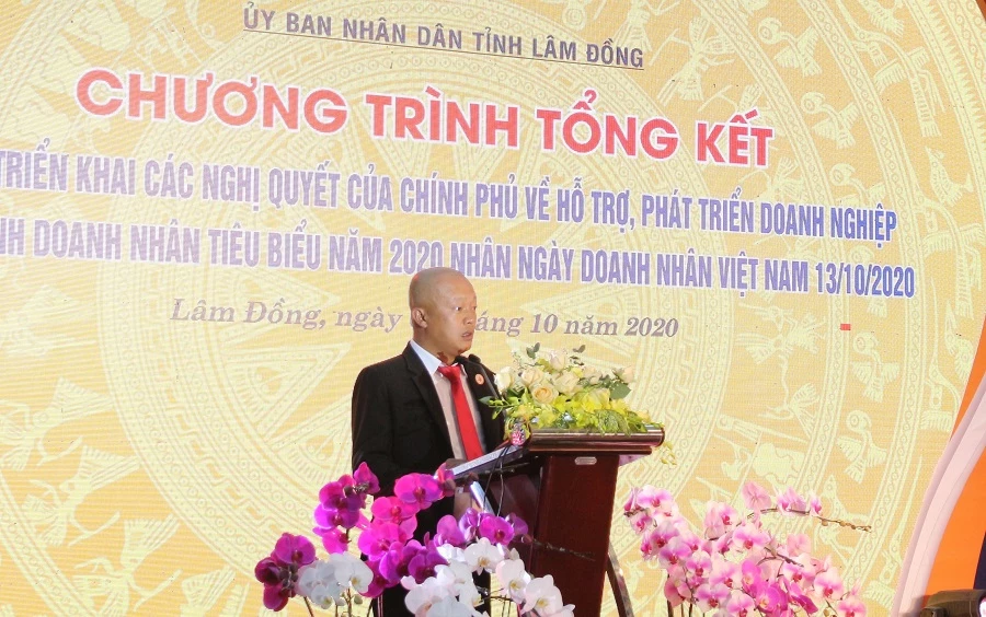 Chủ tịch Hội Doanh nhân trẻ tỉnh Lâm Đồng Phạm Nguyễn Ngọc Duy phát biểu tại chương trình. 
