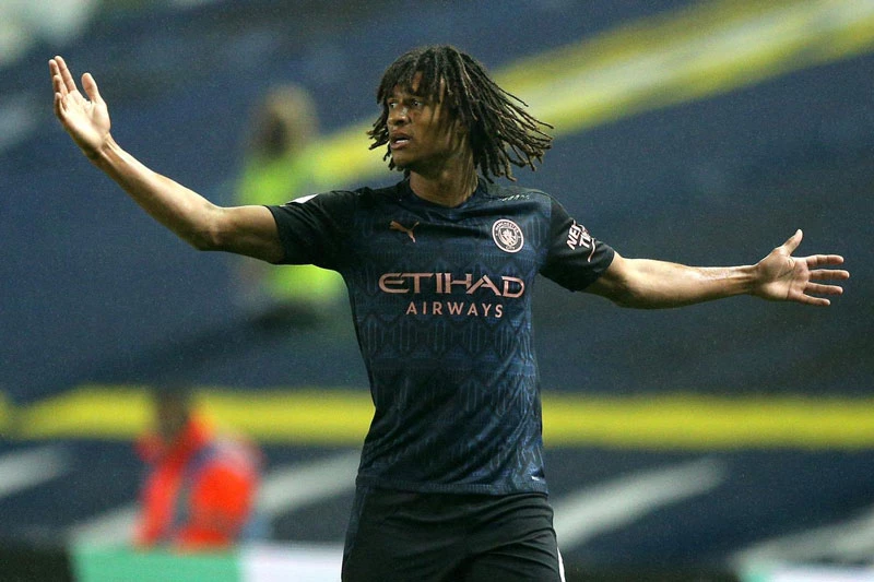 6. Nathan Ake (Bournemouth tới Man City - giá 40,8 triệu bảng, cao hơn 15,6 triệu bảng so với định giá của Transfermarkt).