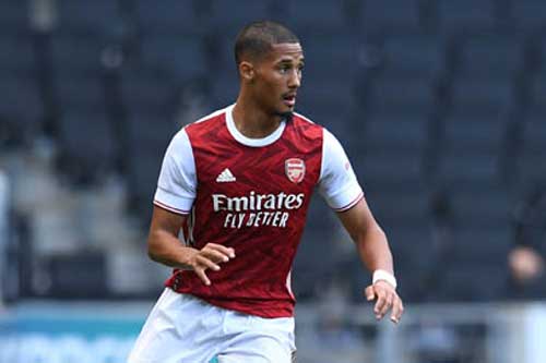 Arsenal quyết cho Saliba đi học việc dù hàng thủ vẫn khá tệ