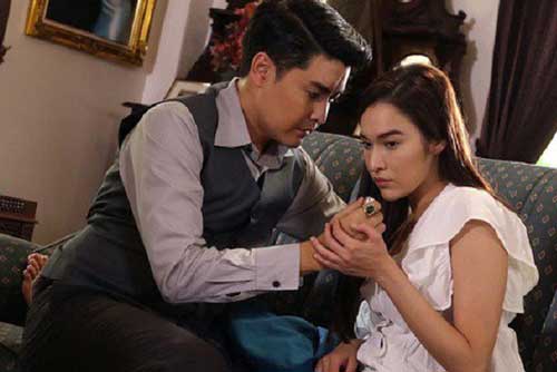 Hoang mang với cuốn sổ đỏ bên gối và lời đề nghị bất ngờ của sếp