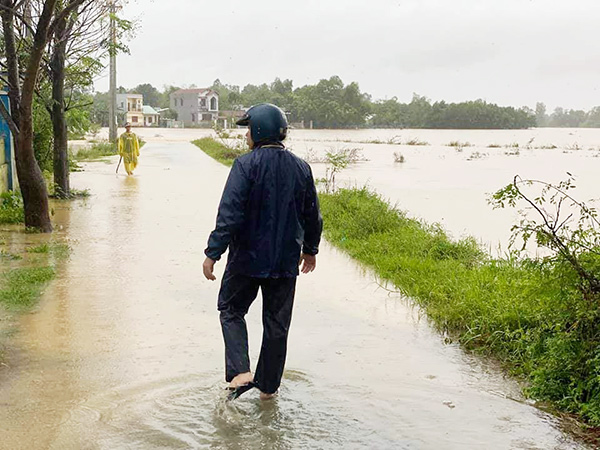 &#x110;&#xE0; N&#x1EB5;ng: S&#xE1;ng nay 9/10, l&#x169; tr&#xEA;n c&#xE1;c s&#xF4;ng &#x111;ang gi&#x1EA3;m ch&#x1EAD;m