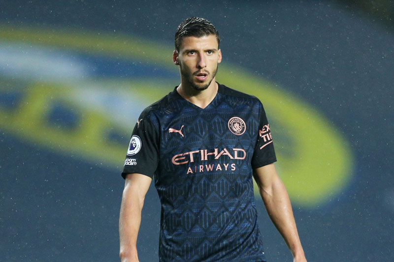 Top 10 vụ mua cầu thủ bị đội giá cao nhất Premier League Hè 2020