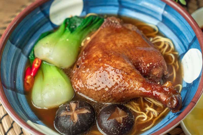 Công thức nấu mì vịt tiềm ngon như quán ăn của người Hoa