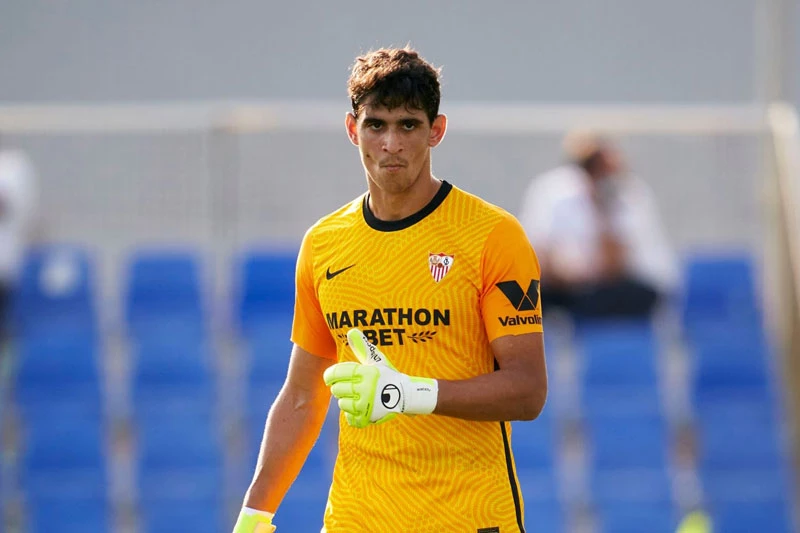 10. Yassine Bounou (Sevilla, giá trị hiện tại: 10 triệu euro, mức tăng: 7 triệu euro). 10. Yassine Bounou (Sevilla, giá trị hiện tại: 10 triệu euro, mức tăng: 7 triệu euro).