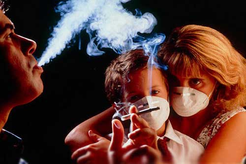 Những tác hại kinh hoàng của khói thuốc với trẻ em