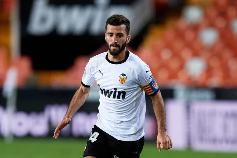 =7. Jose Gaya (Valencia, giá trị hiện tại: 30 triệu euro, mức giảm: 10 triệu euro).