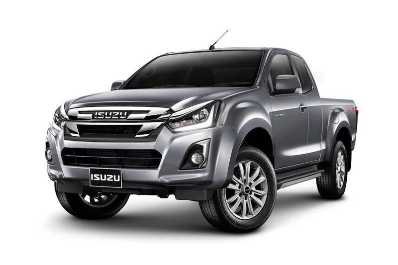 8. Isuzu D-Max (doanh số: 24 chiếc).