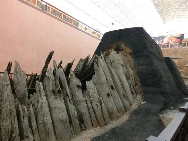 Mở quan tài bằng gỗ 1.000 năm tuổi, nhà khảo cổ bất ngờ khi nhìn vào bên trong - Ảnh 7.