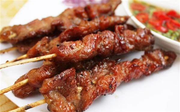 Ướp thịt ba chỉ vàng ươm, giòn bì, thịt thơm mềm hết ý lại siêu dễ ai cũng làm được - Ảnh 3. Ướp thịt ba chỉ vàng ươm, giòn bì, thịt thơm mềm hết ý lại siêu dễ ai cũng làm được - Ảnh 3.