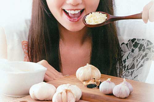 Sai lầm nghiêm trọng khi ăn tỏi gây độc cho cơ thể