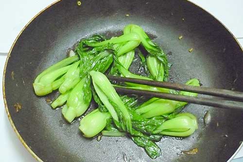 Sai lầm nghiêm trọng khi nấu ăn gây bệnh cho cả nhà