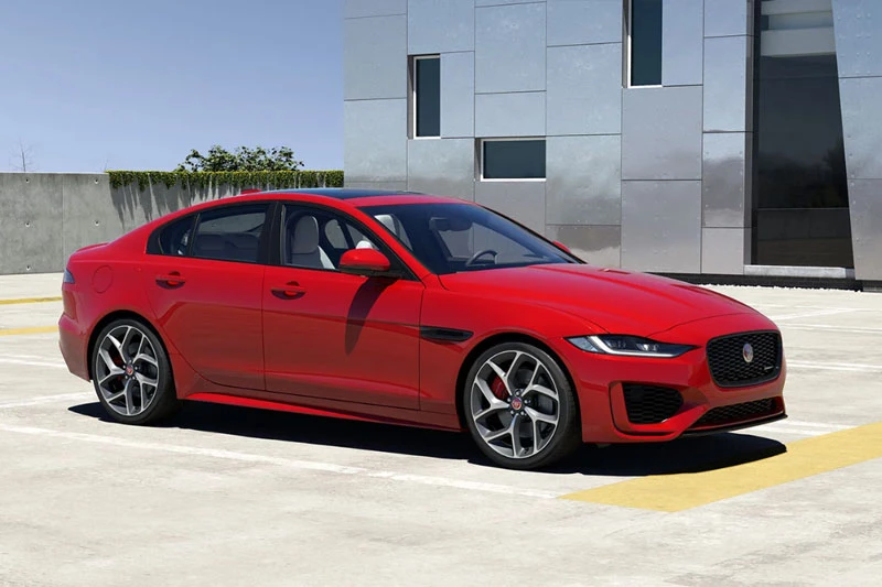 Jaguar XE 2020.