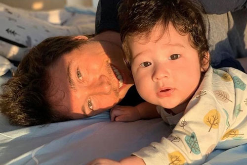 Chồng Hoàng Oanh khoe con trai bụ bẫm