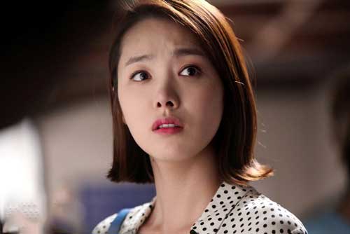 Chồng lương thấp lại có sổ tiết kiệm 100 triệu cho vợ đi mua sắm, làm đẹp, nhưng dòng tin nhắn hiện lên màn hình tiết lộ cho tôi tất cả