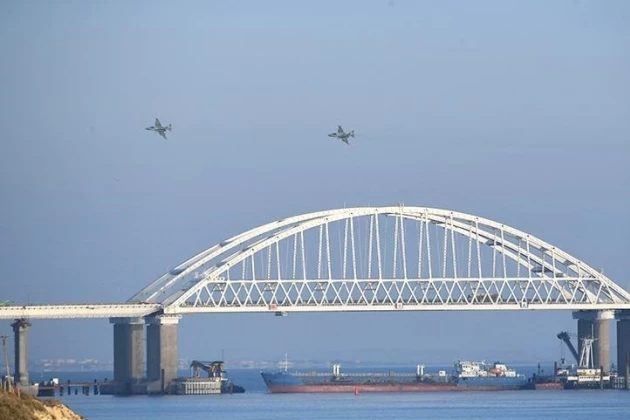 Quân đội Nga đang hạn chế giao thông qua eo biển Kerch và Biển Đen. Ảnh: Avia-pro.