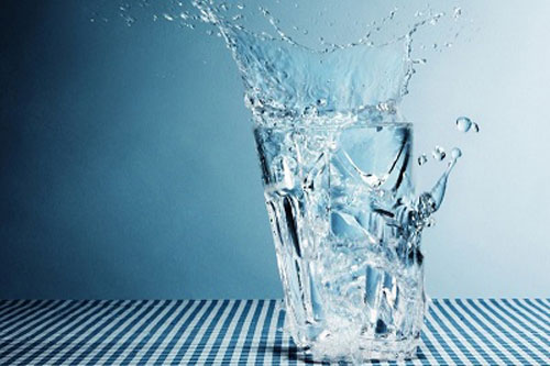 5 dấu hiệu cảnh báo cơ thể mất nước cần bổ sung ngay