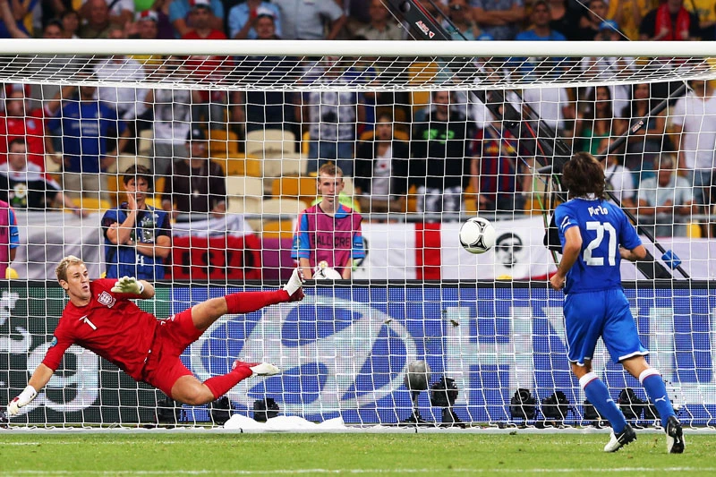 Cú đá panenka của Andrea Pirlo ở cuộc chạm trán ĐT Anh tại EURO 2012.