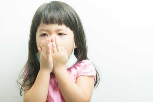 7 loại thực phẩm mẹ không nên cho bé ăn khi ho, tránh làm bệnh thêm nặng