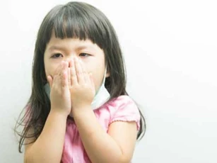 7 loại thực phẩm mẹ không nên cho bé ăn khi ho, tránh làm bệnh thêm nặng