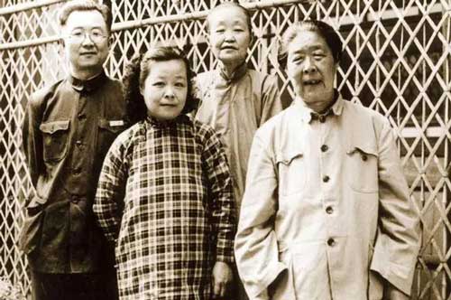 Cháu của Hoàng đế Ung Chính bị mẹ ép cưới em họ phải "cắn răng" đồng ý và kết cục bất ngờ