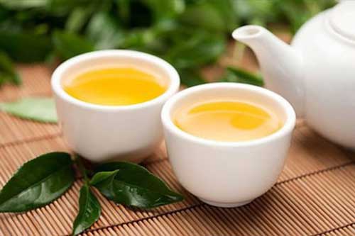 Sai lầm khi uống trà khiến bạn rước độc vào người, bủn rủn chân tay vì say trà