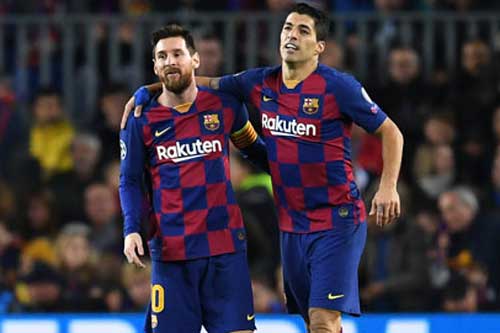 Luis Suarez chỉ trích ban lãnh đạo Barca