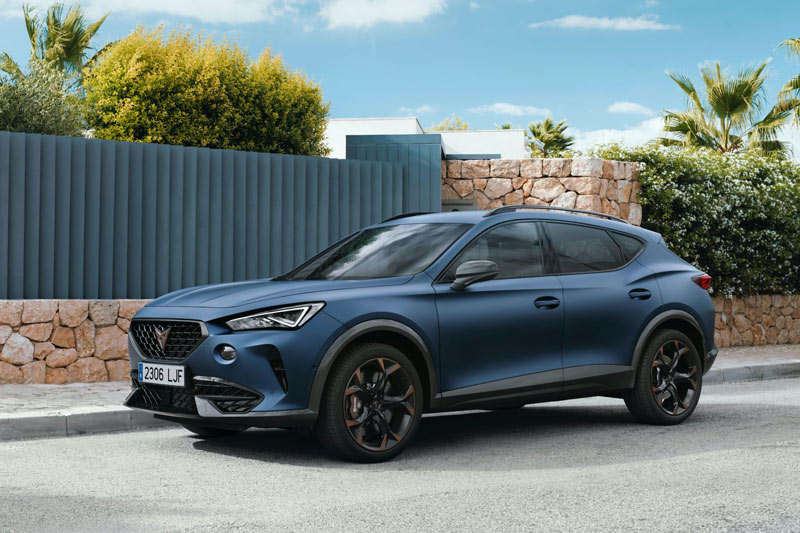 Cận cảnh SUV mạnh 306 mã lực, giá hấp dẫn