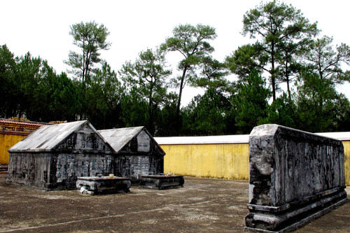 Người vợ đá vàng của vua Gia Long