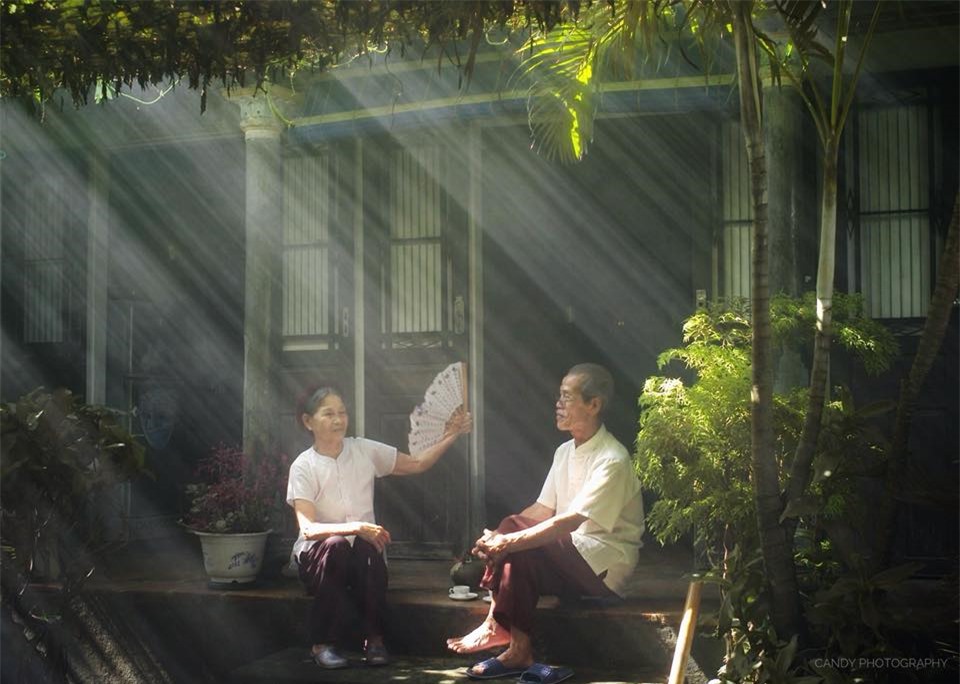 Sai lầm của chúng ta là nổi nóng với người thân nhưng lại khoan dung với người lạ