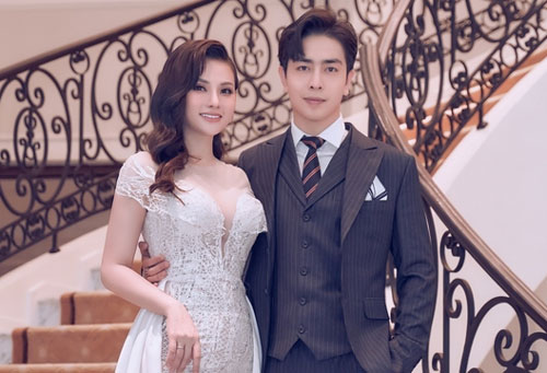 Thu Thủy đi event sau ba tuần sinh con gái