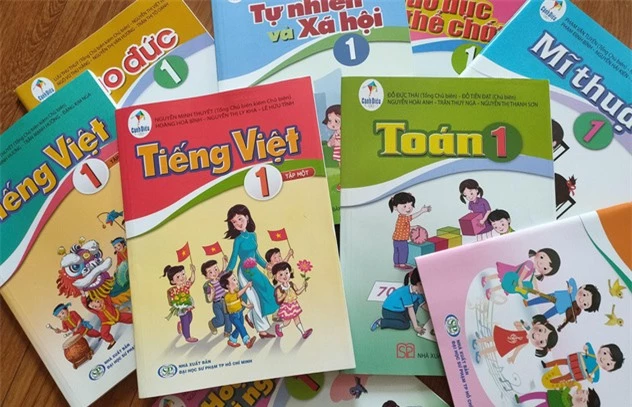 SGK tiếng Việt lớp 1 nhiều “sạn”: Chủ biên chương trình môn Ngữ văn nói gì? - Ảnh 1.