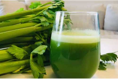 Uống nước ép cần tây tốt hơn tiên dược, nhất là điều thứ 3 ai cũng cần