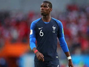 Lên tuyển Pháp, Pogba vẫn không quên 'thả thính' Real