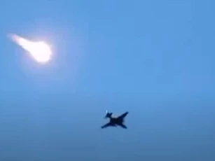 Su-25 Azerbaijan tấn công mạnh mẽ vào Karabakh khi được F-16 yểm trợ