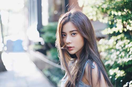 Sự thật về việc chàng trai đội mũ bảo hiểm trong buổi xem mặt người yêu