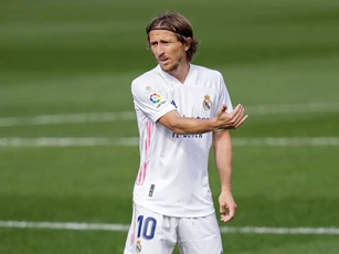 Modric cam kết tương lai với Real Madrid