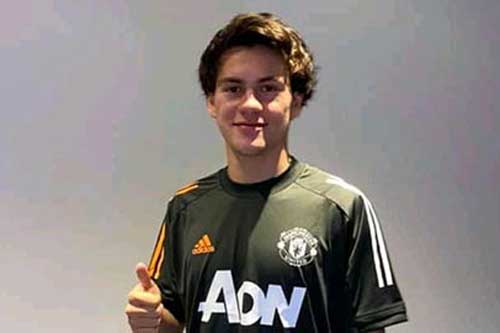 Facundo Pellistri khoe hình ảnh đầu tiên trong màu áo M.U